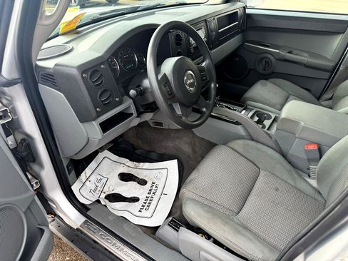 Used 2007 Jeep Commander Sport image 11