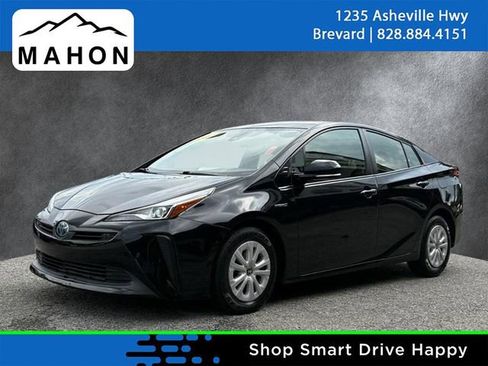 Used 2020 Toyota Prius LE image 1