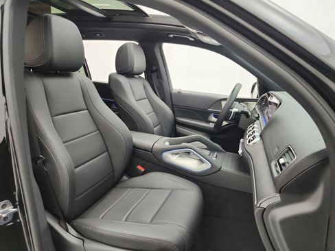 Used 2024 Mercedes-Benz GLS 450 4MATIC image 20