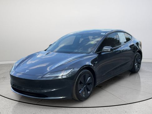 Used 2025 Tesla Model 3 Long Range AWD/4WD image 4