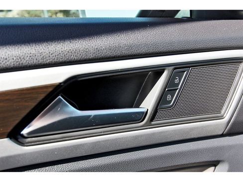 Used 2022 Volkswagen Atlas SE image 22