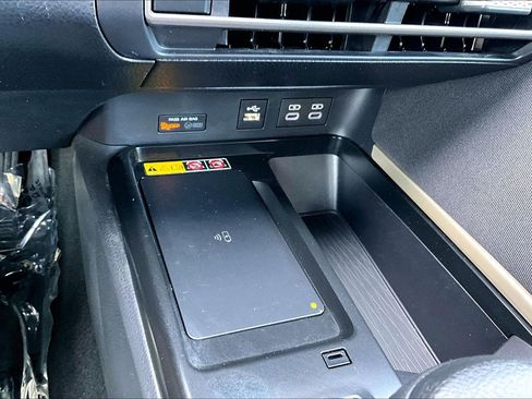 Used 2025 Toyota Camry LE FWD image 30