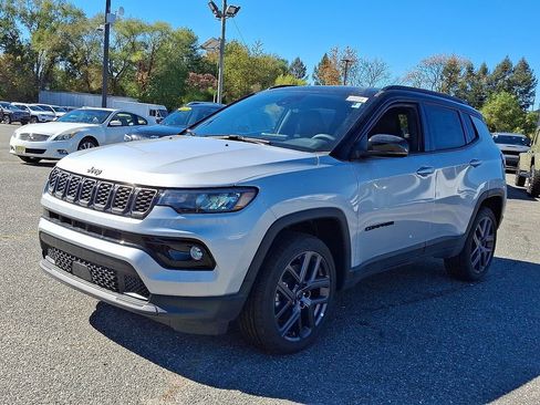 New 2025 Jeep Compass Limited w/ Sun & Sound Group image 4