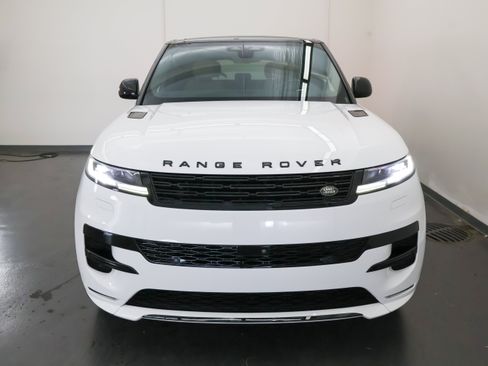 Used 2024 Land Rover Range Rover Sport Dynamic SE AWD/4WD image 8