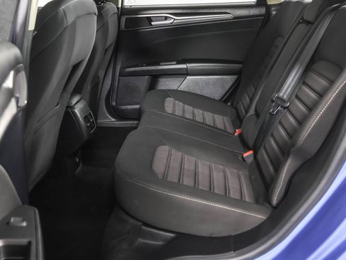 Used 2019 Ford Fusion SE image 35