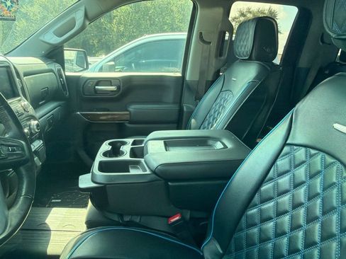 Used 2020 GMC Sierra 1500 Elevation w/ Elevation Value Package AWD/4WD image 10