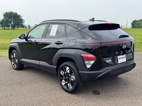 Used 2025 Hyundai Kona SEL AWD/4WD image 4