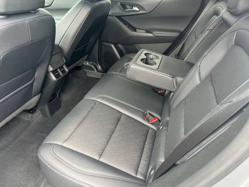 Used 2026 Chevrolet Equinox LT w/ Convenience Package II AWD/4WD image 12