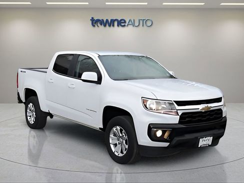 Used 2022 Chevrolet Colorado LT w/ LT Convenience Package image 8
