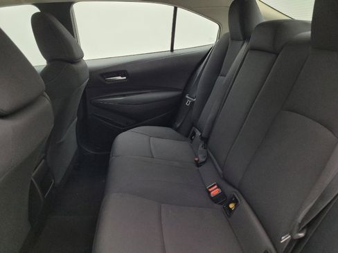 Used 2021 Toyota Corolla LE FWD image 18