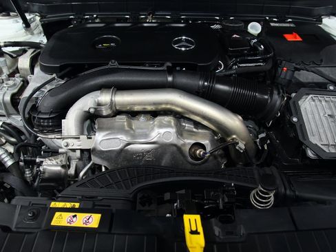 Certified 2024 Mercedes-Benz GLB 250 4MATIC image 31