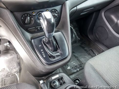 Used 2016 Ford Transit Connect XL FWD image 17