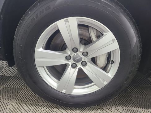 Used 2018 Audi Q7 2.0T Premium Plus AWD/4WD image 18