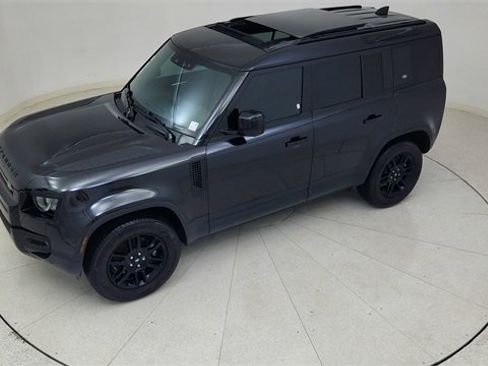 Used 2024 Land Rover Defender 110 S image 79
