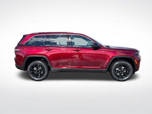 New 2026 Jeep Grand Cherokee 4WD image 2