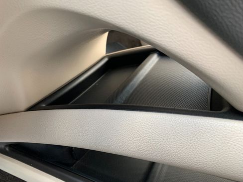 Used 2018 Lincoln MKZ Reserve w/ Luxury Package FWD image 21