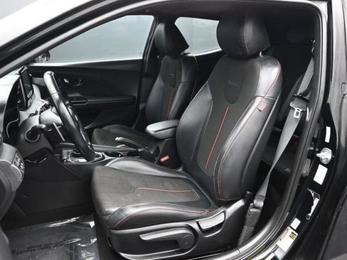 Used 2019 Hyundai Veloster 2.0 Premium FWD image 5
