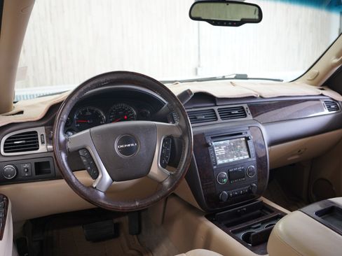 Used 2012 GMC Yukon XL Denali image 11