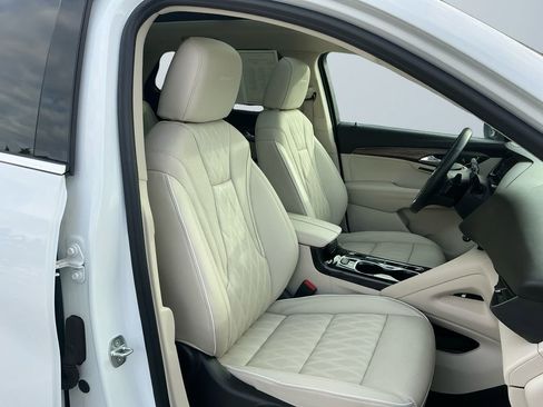 Used 2022 Buick Envision Avenir w/ Technology Package II image 15