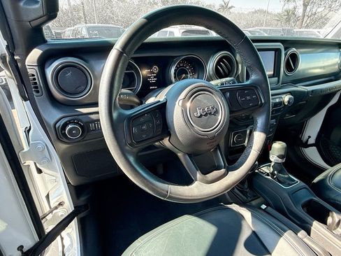 Used 2021 Jeep Wrangler Sport AWD/4WD image 12