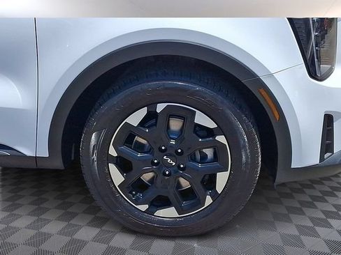 Certified 2024 Kia Sorento S FWD image 10