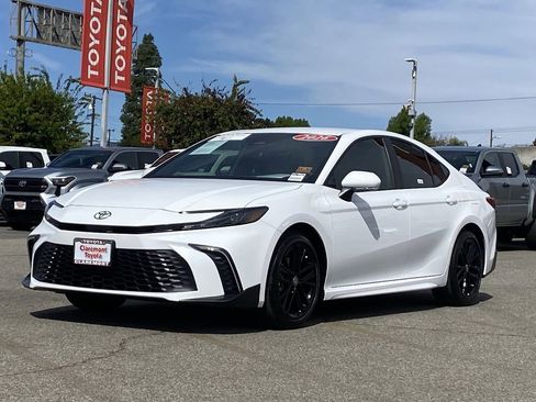 Certified 2026 Toyota Camry SE image 39