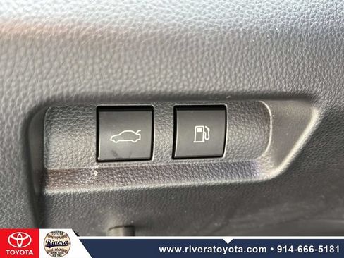 Used 2023 Toyota Crown AWD/4WD image 22