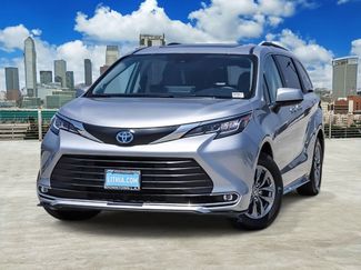 Used 2023 Toyota Sienna XLE w/ XLE Plus Package FWD video 1