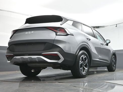 Used 2024 Kia Sportage LX image 33