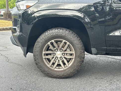 Used 2023 Chevrolet Colorado LT w/ LT Convenience Package II RWD image 9