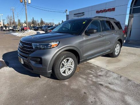 Certified 2021 Ford Explorer XLT w/ Class III Trailer Tow Package image 3