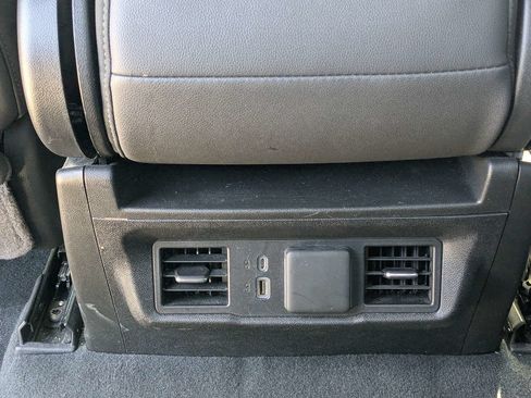 Used 2025 GMC Sierra 1500 SLT AWD/4WD image 14