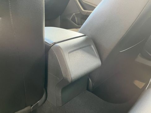 Used 2025 Volkswagen Jetta SE image 24