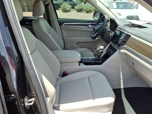 Certified 2023 Volkswagen Atlas SE FWD image 10