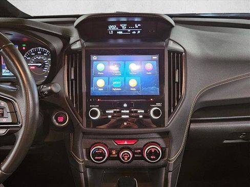 Used 2022 Subaru Crosstrek 2.5i Sport w/ Moonroof Package image 17