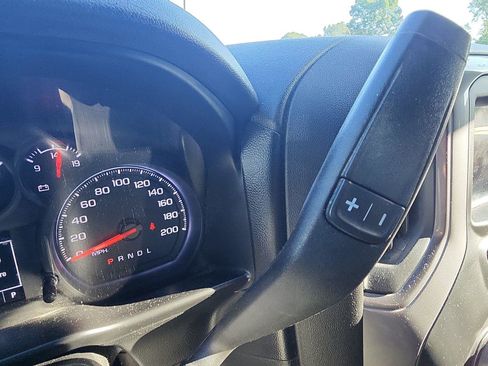 Used 2020 Chevrolet Silverado 1500 Custom Trail Boss w/ Custom Convenience Package AWD/4WD image 16