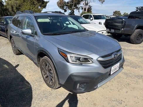 Used 2021 Subaru Outback Limited image 3