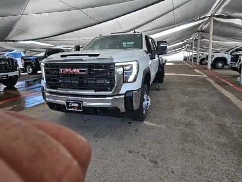 New 2026 GMC Sierra 3500 Pro w/ Convenience Package image 34