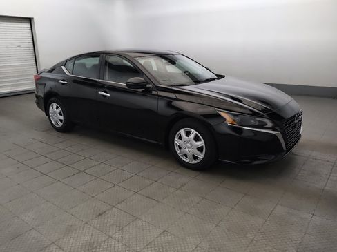Used 2023 Nissan Altima 2.5 S FWD image 11