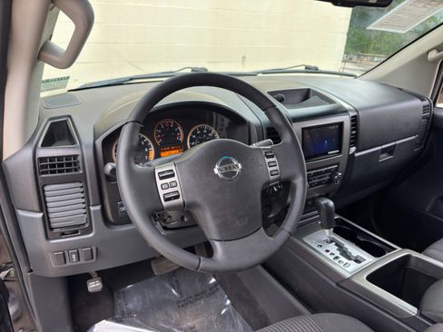 Used 2012 Nissan Titan SV w/ SV Value Truck Pkg AWD/4WD image 12