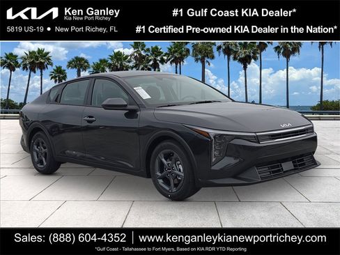 New 2025 Kia K4 LXS image 1