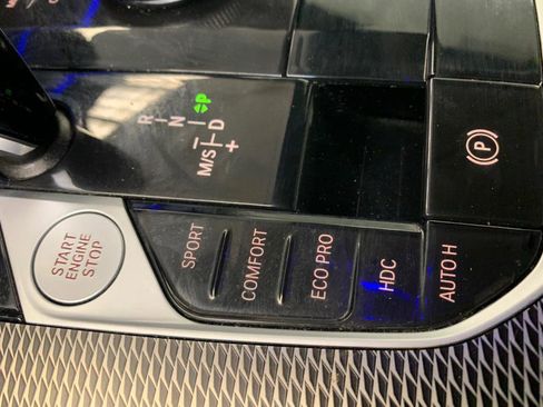 Used 2022 BMW X5 xDrive40i w/ M Sport Package image 38