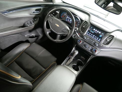 Used 2019 Chevrolet Impala Premier w/ Premier Convenience Package image 9