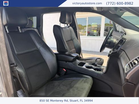 Used 2020 Jeep Grand Cherokee Altitude RWD image 17