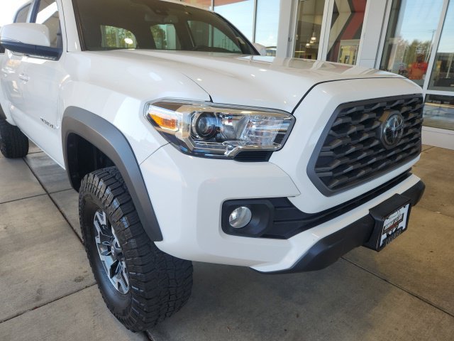 Used 2021 Toyota Tacoma TRD Off-Road AWD/4WD image 9