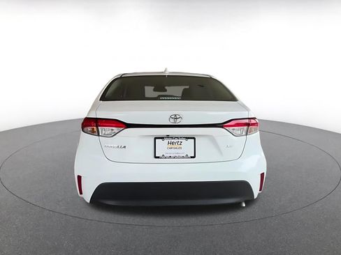 Used 2025 Toyota Corolla LE FWD image 11