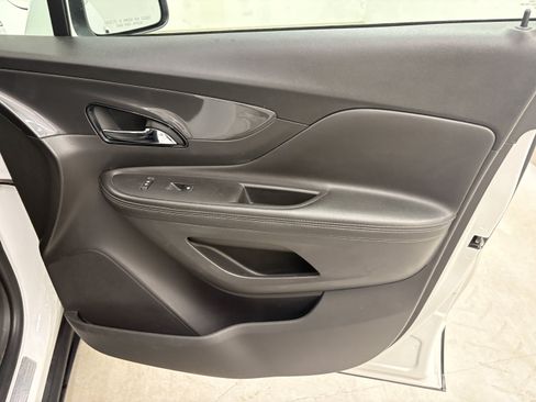 Used 2020 Buick Encore Preferred FWD image 25