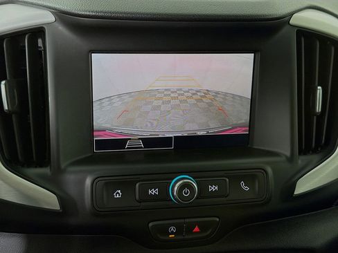Used 2024 GMC Terrain SLE w/ Driver Convenience Package FWD image 18