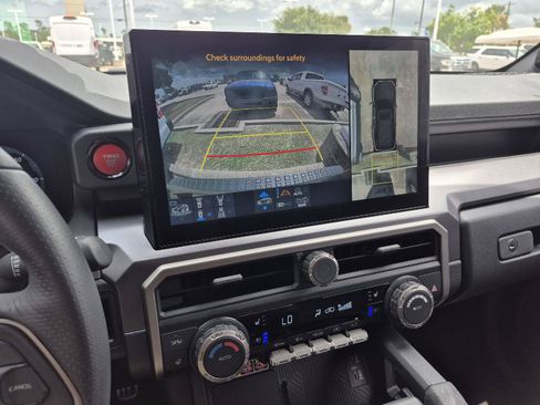 Used 2026 Toyota 4Runner TRD Sport Premium AWD/4WD image 4