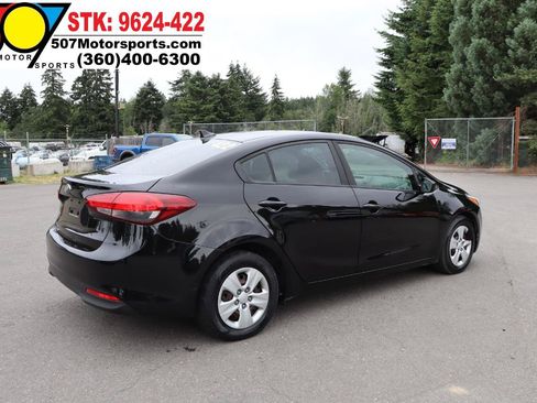 Used 2017 Kia Forte LX FWD image 9